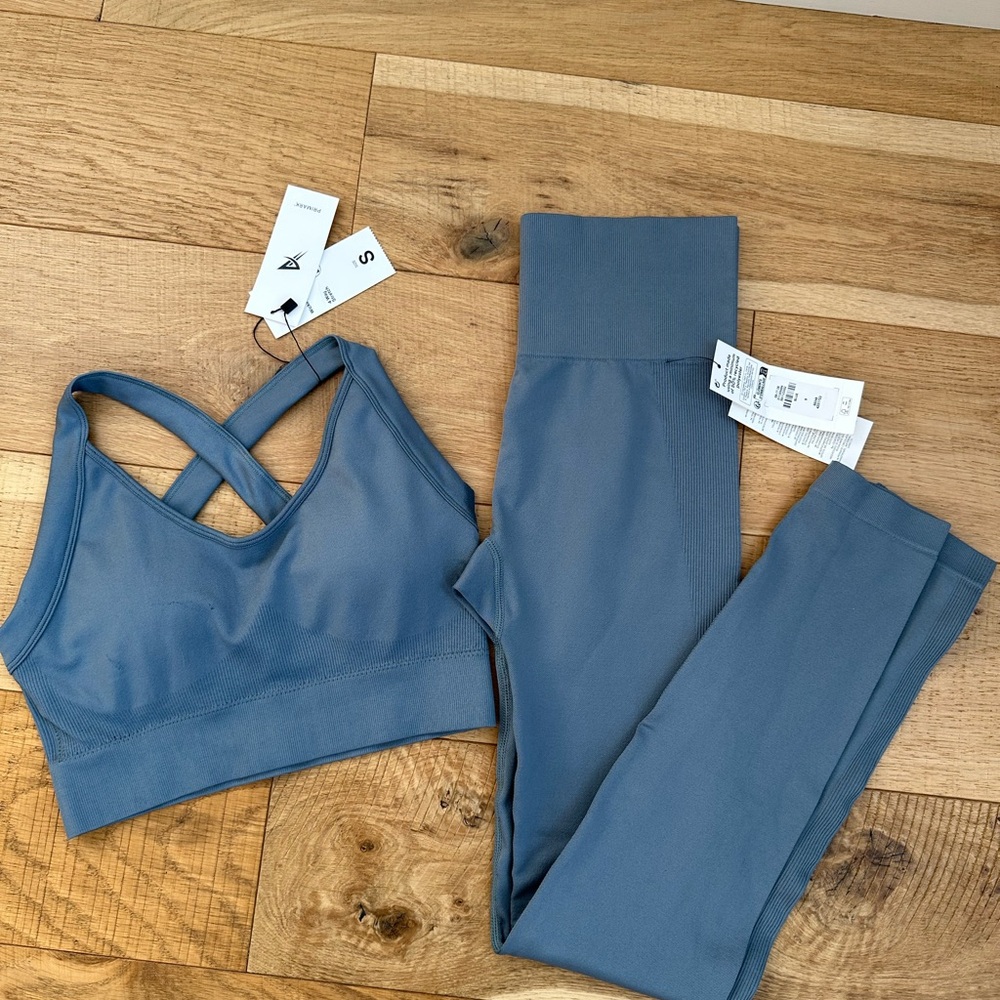 Blue Sports Bra and Leggings Set